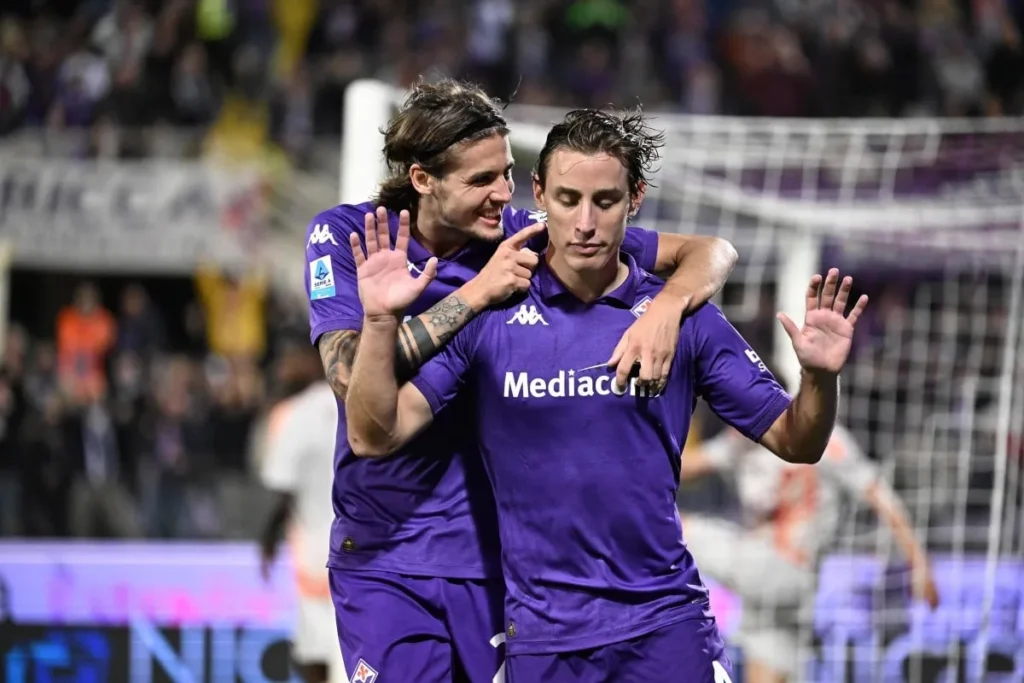 sky88-fiorentina-co-phong-do-vuot-bac-hon-so-voi-doi-thu-min_11zon